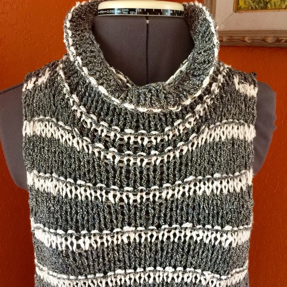 Free People Folksong Fringe Vest NWOT - Picture 3 of 10